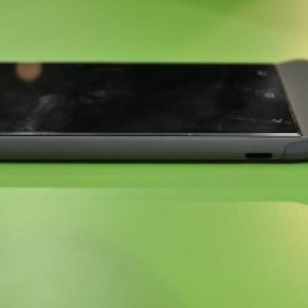 [Live du MWC 2012] Nos photos du HTC One V